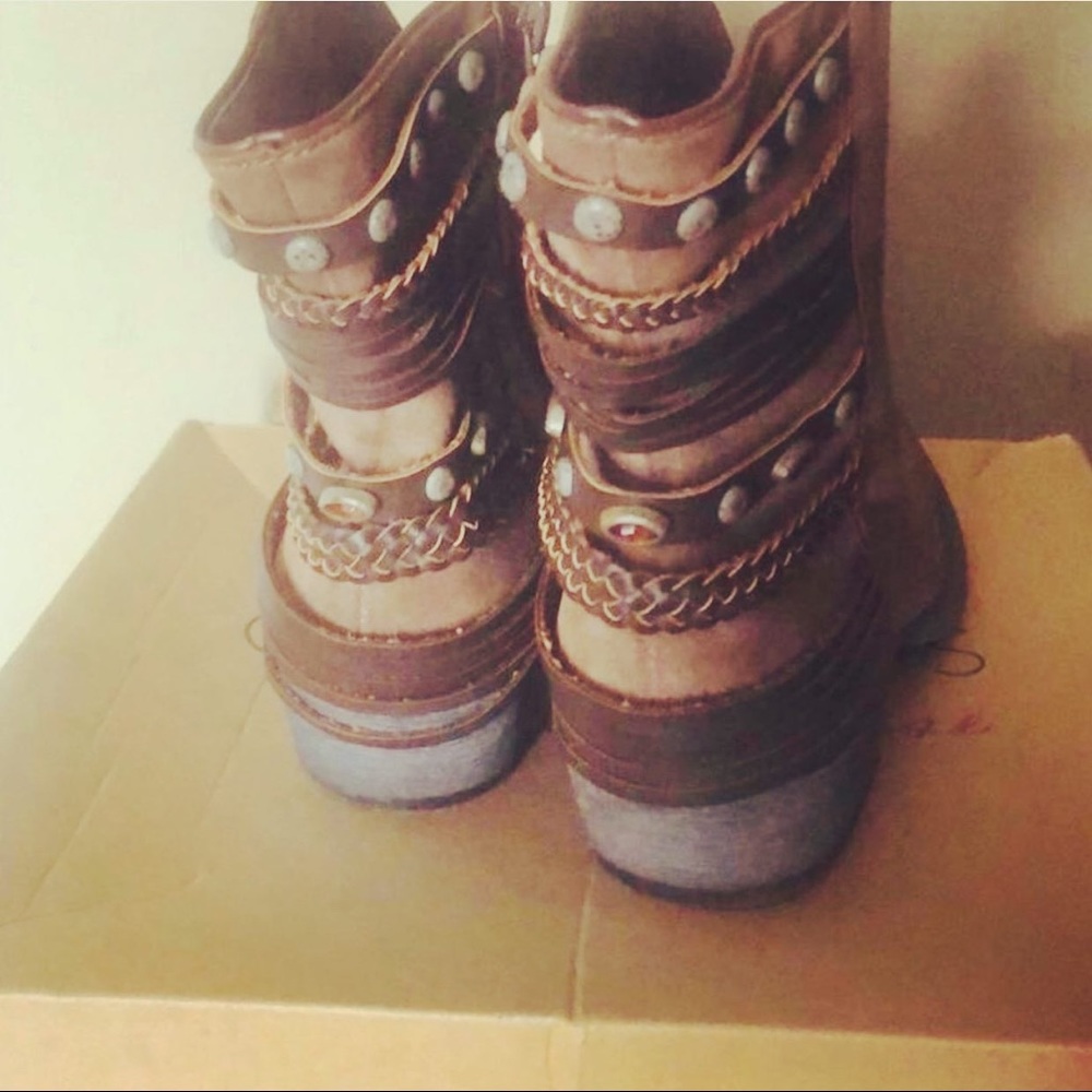 Booties - Picture 2 of 7